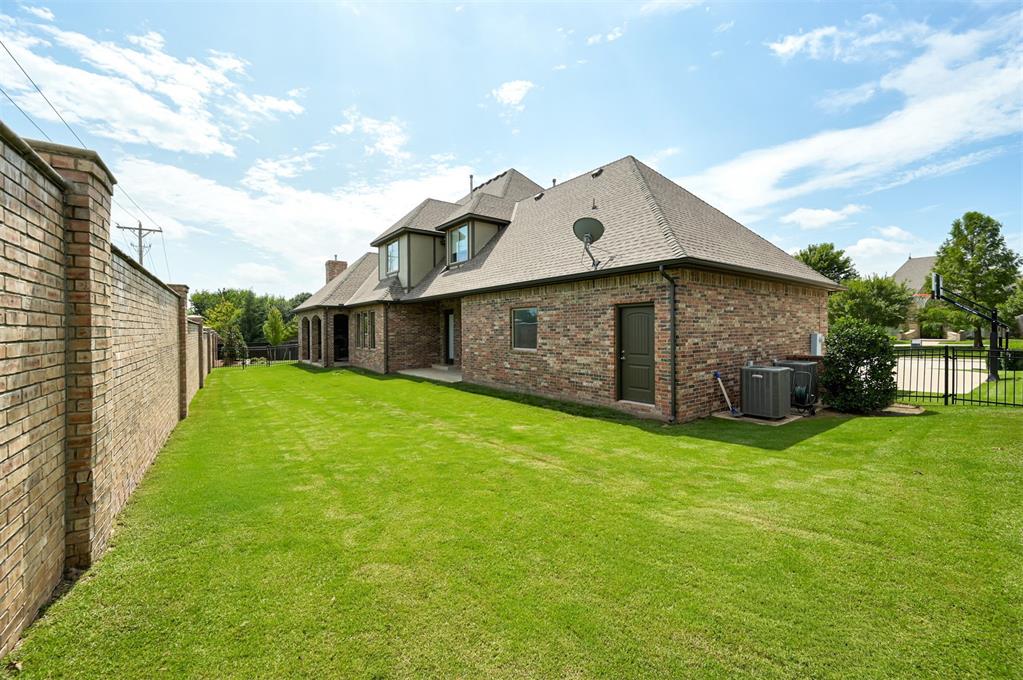309 Oak Summit Road