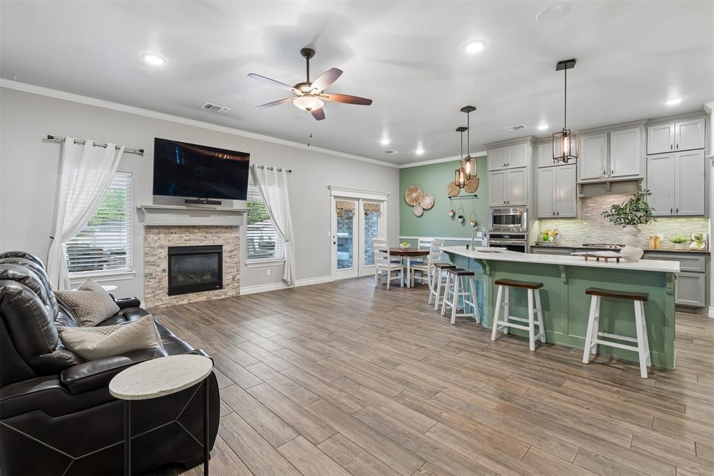 2725 Sunflower Drive