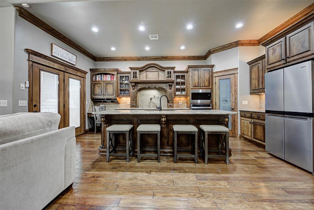 806 Chateau Court