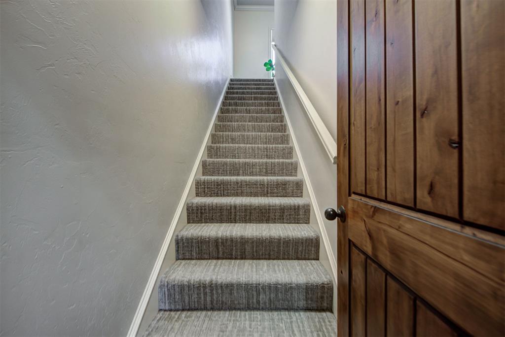 806 Chateau Court
