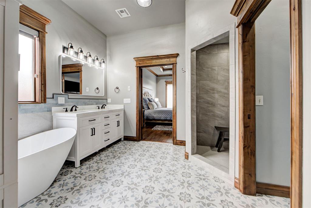 806 Chateau Court