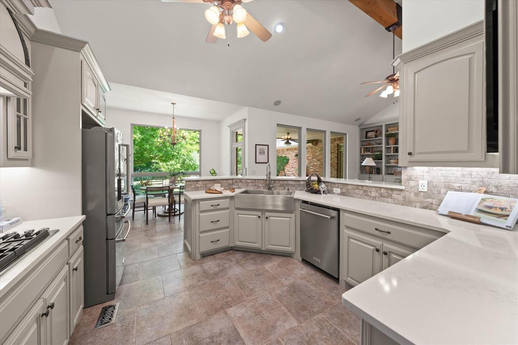 2808 Woodland Creek Drive