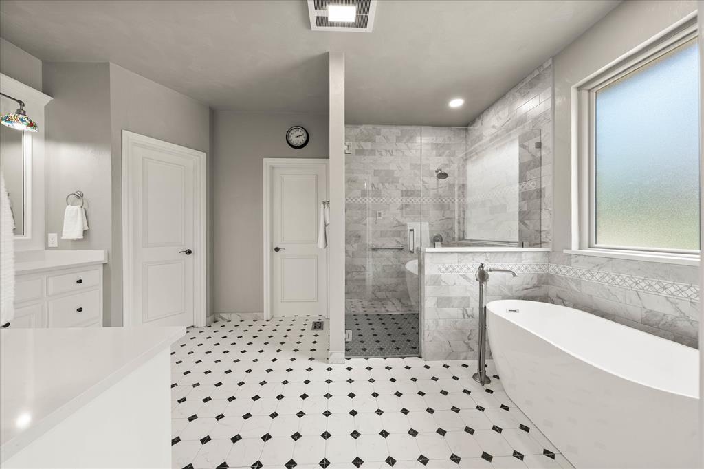 2808 Woodland Creek Drive