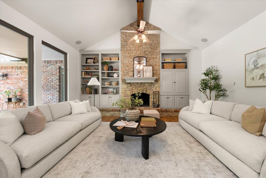 2808 Woodland Creek Drive