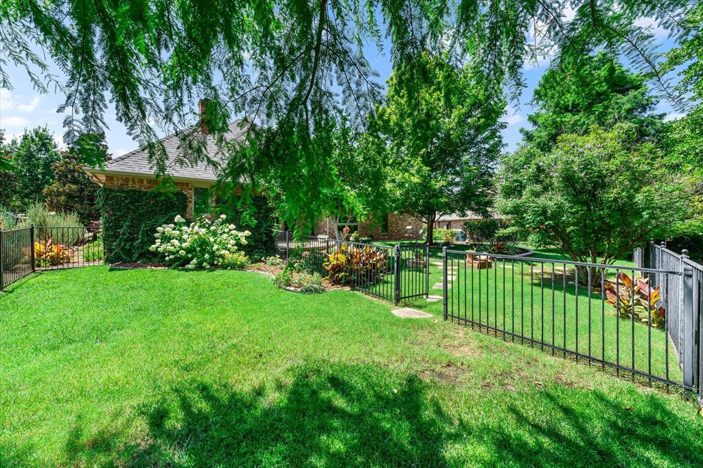 2808 Woodland Creek Drive