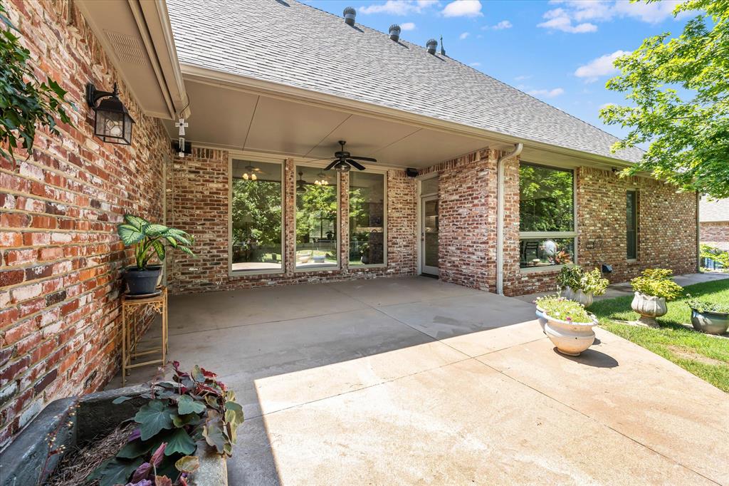 2808 Woodland Creek Drive