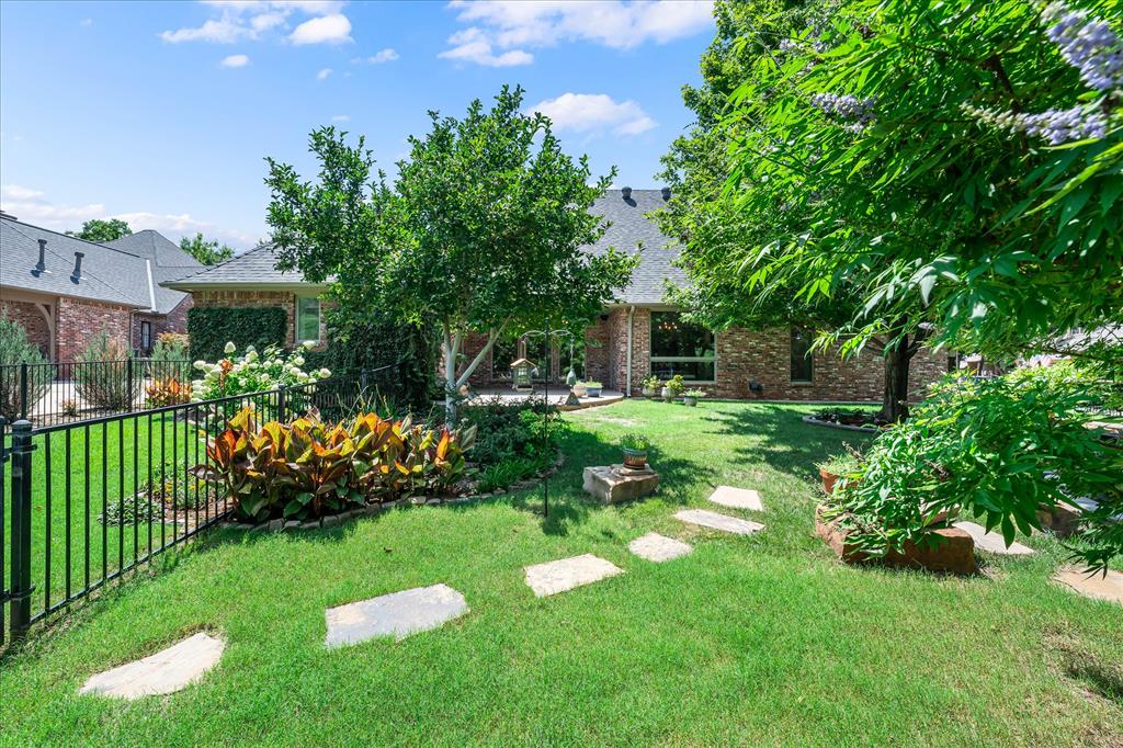 2808 Woodland Creek Drive
