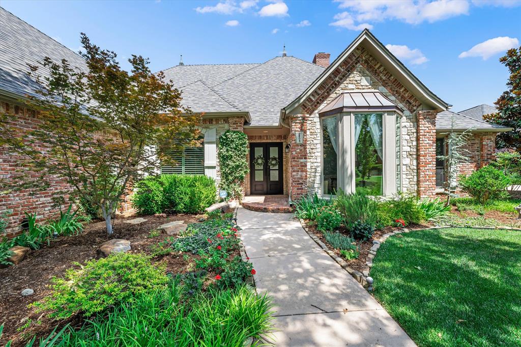 2808 Woodland Creek Drive