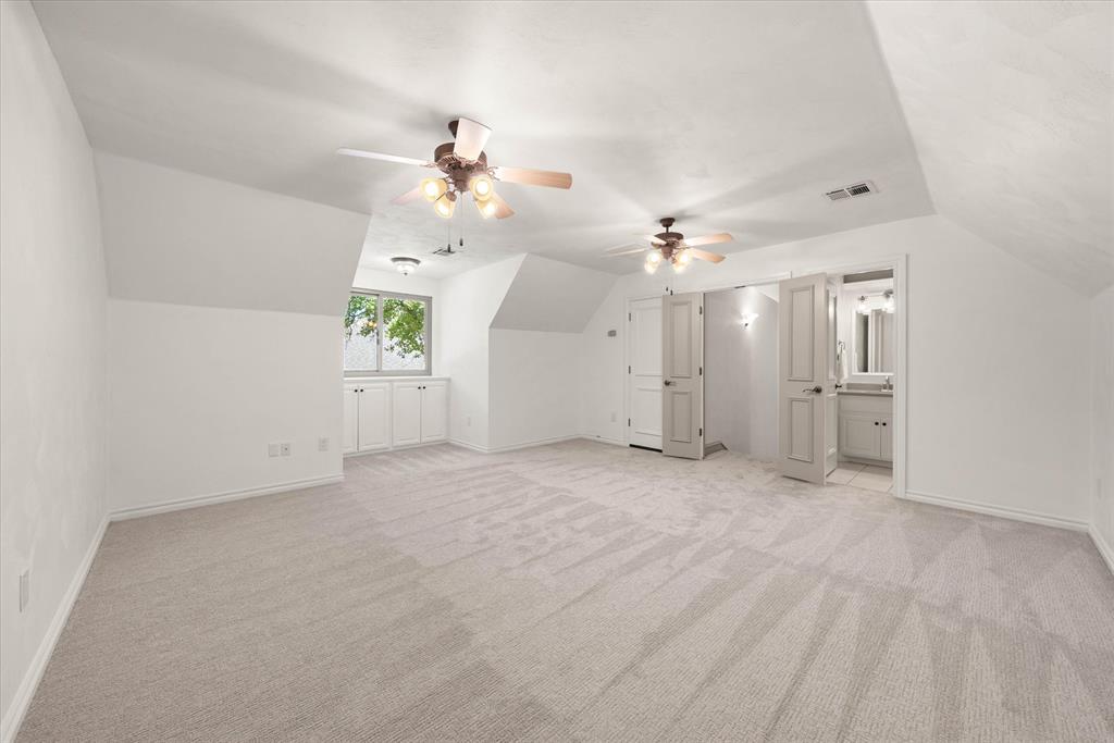 2808 Woodland Creek Drive