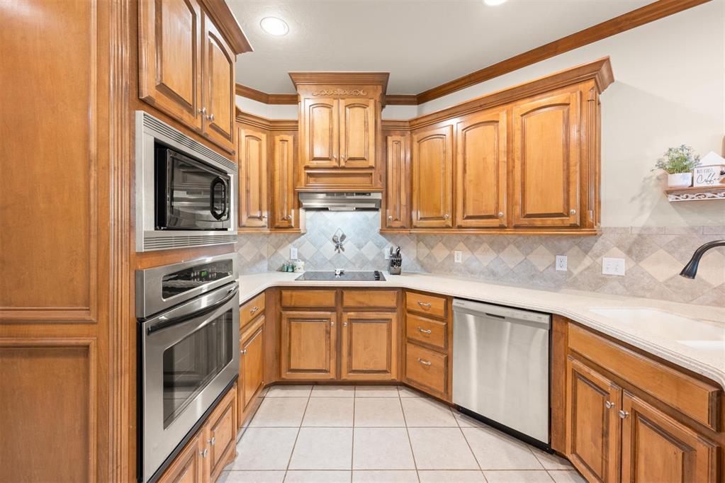 818 Silver Tree Drive