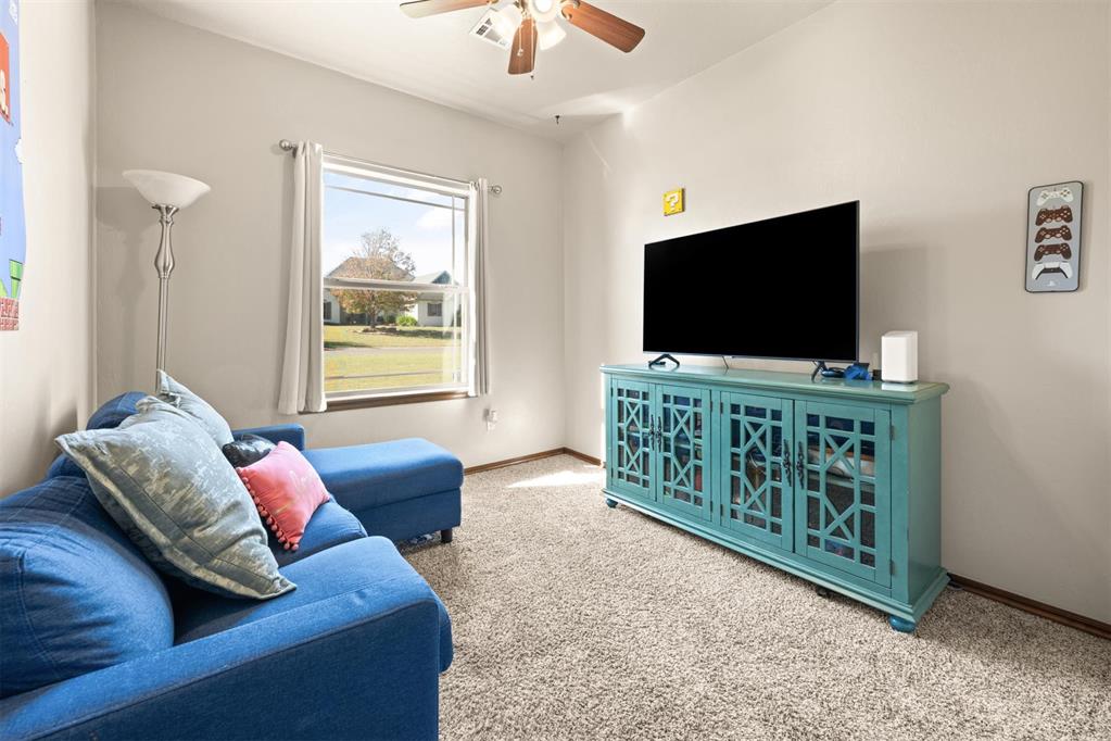 818 Silver Tree Drive