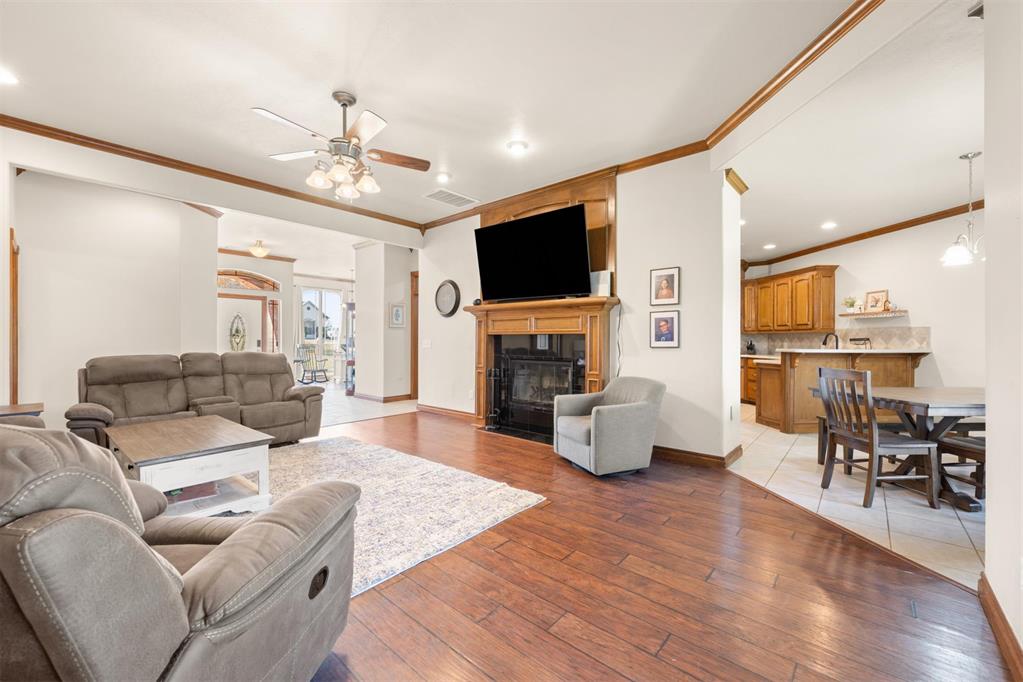 818 Silver Tree Drive