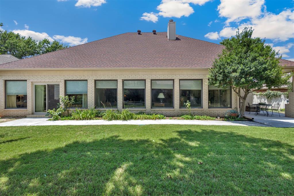 812 Julies Trail