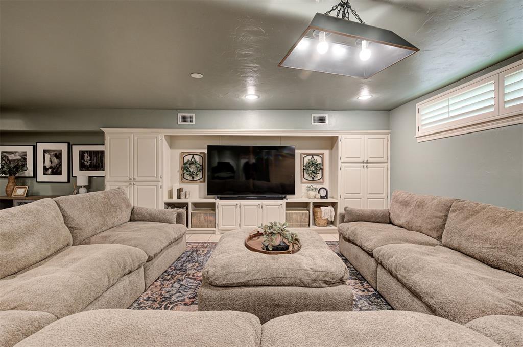 11250 Greenwood Drive