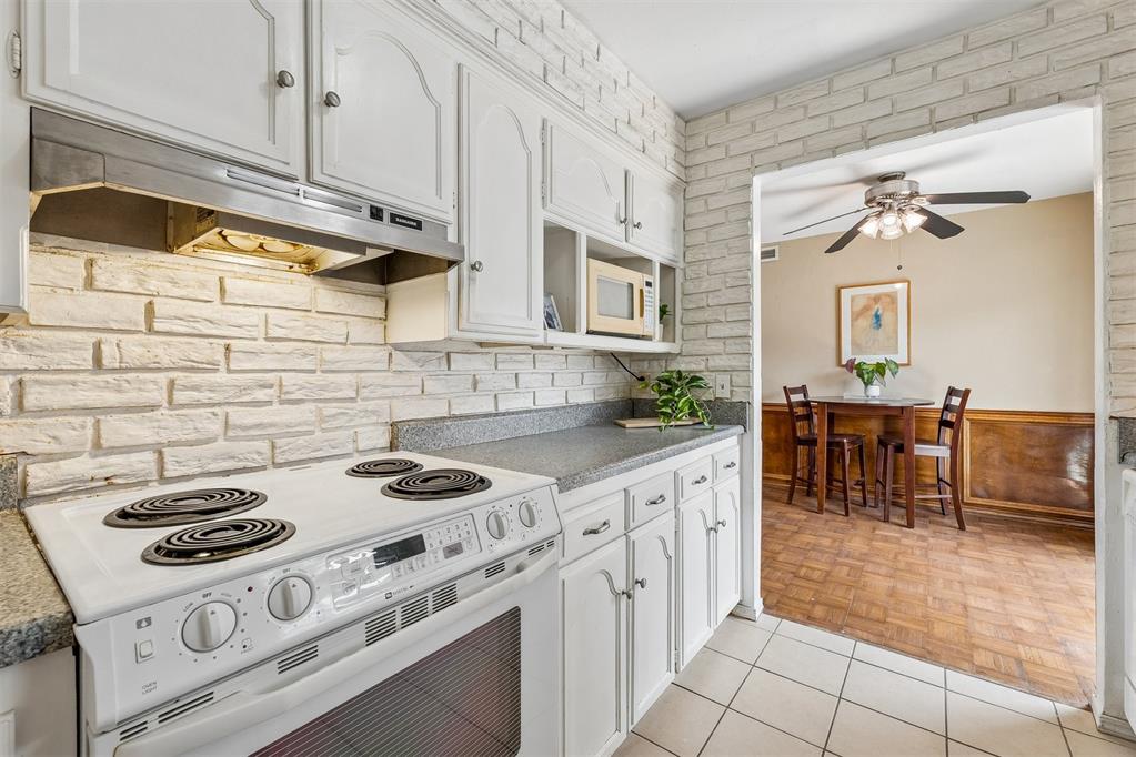 11323 N May Avenue Unit: B