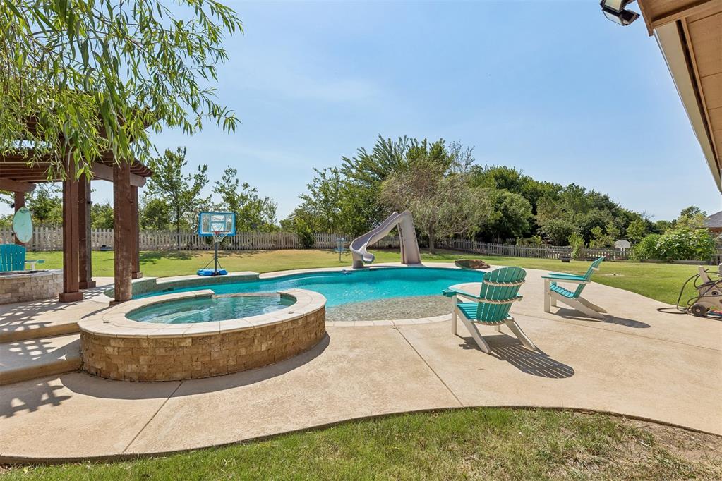 22982 Crossfield Court