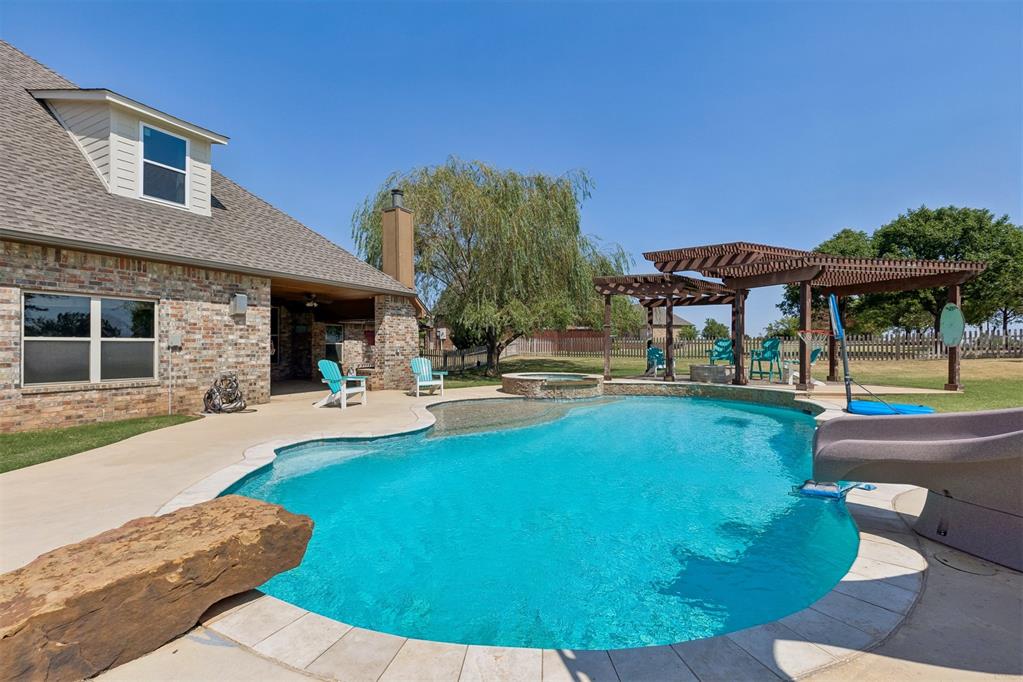 22982 Crossfield Court