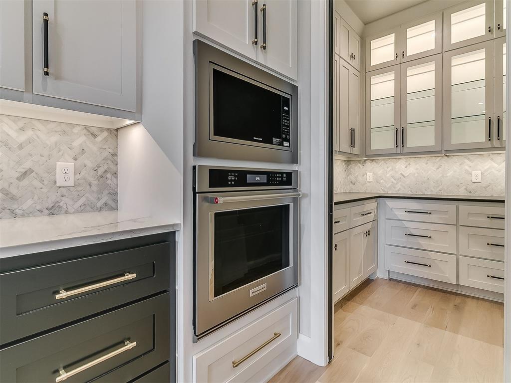 3009 Wood Thrush Way