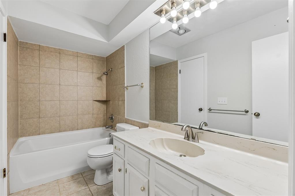 820 NW 137th Street