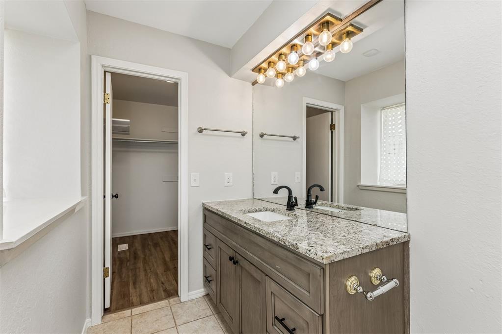 820 NW 137th Street
