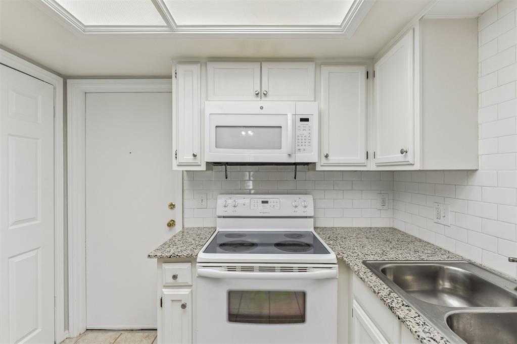 820 NW 137th Street