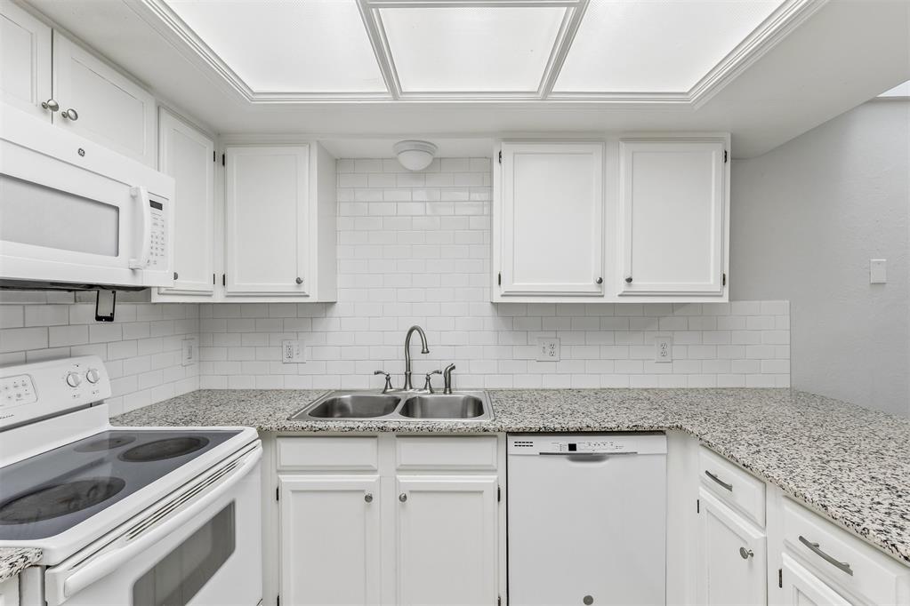 820 NW 137th Street