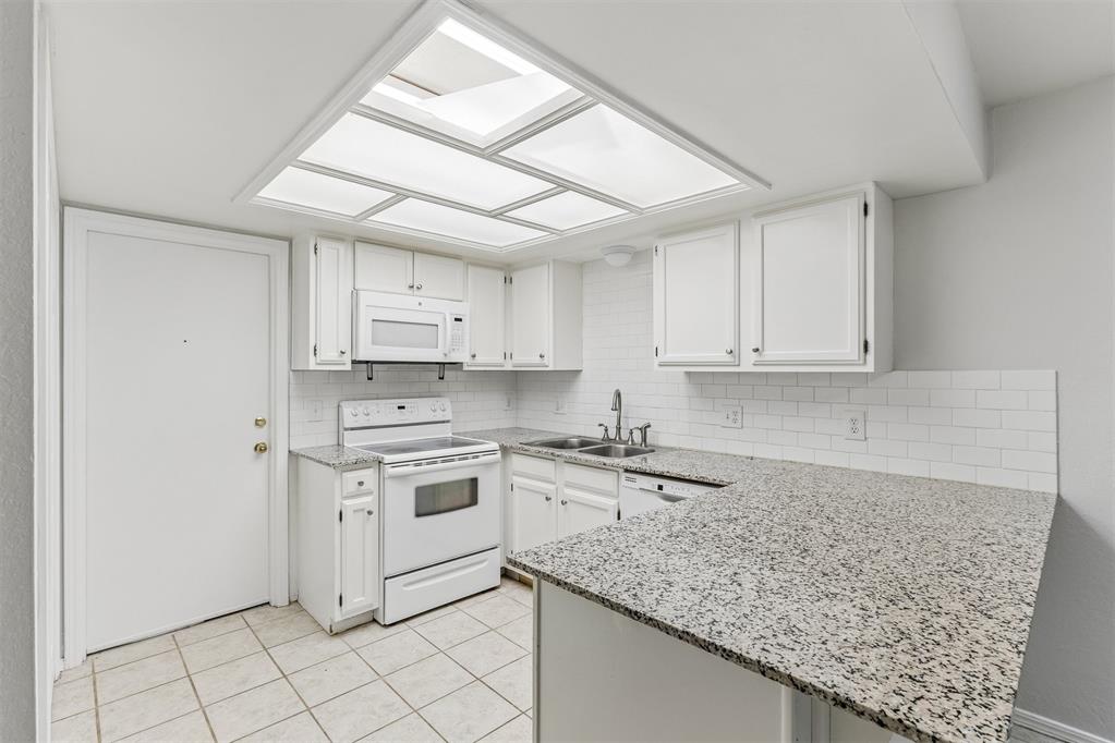 820 NW 137th Street