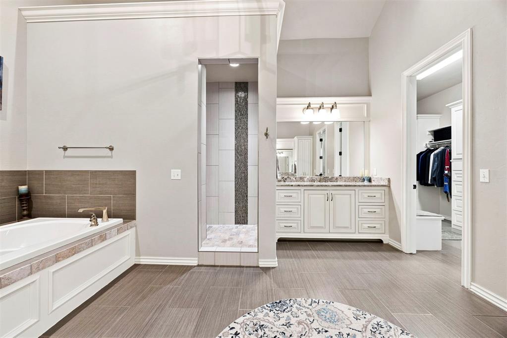 1116 Abberly Circle