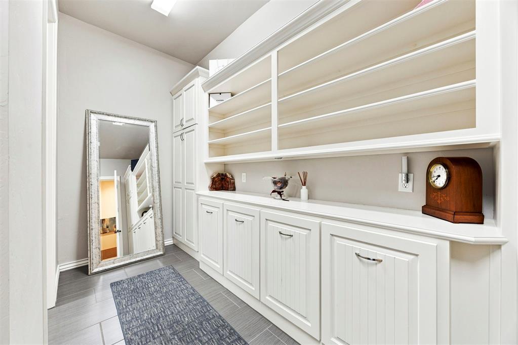 1116 Abberly Circle
