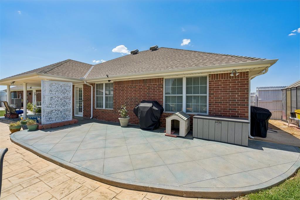 7414 High Meadows Lane