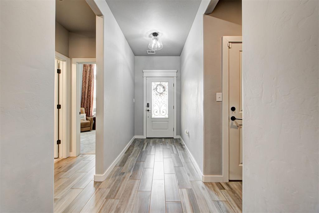 1206 La Vista Lane