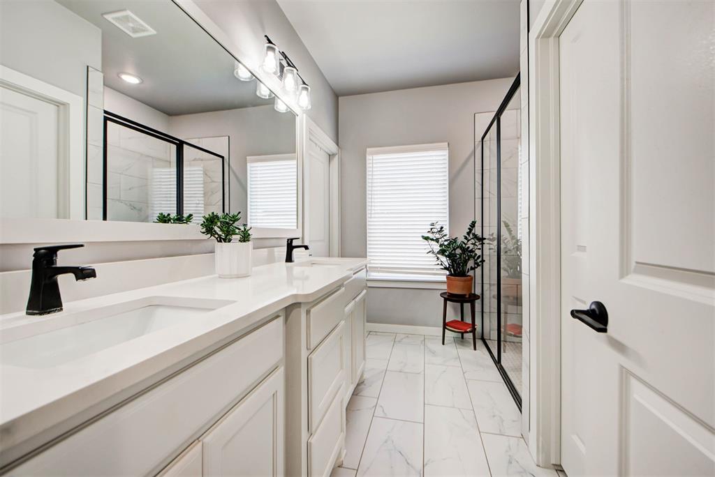 1206 La Vista Lane