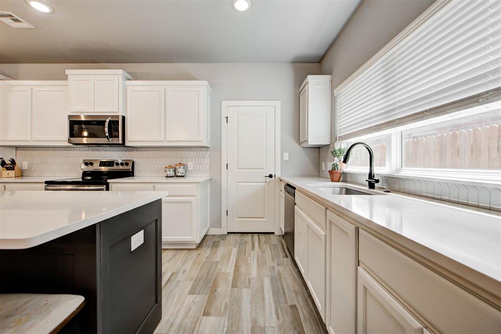 1206 La Vista Lane