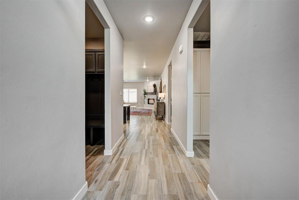 1206 La Vista Lane