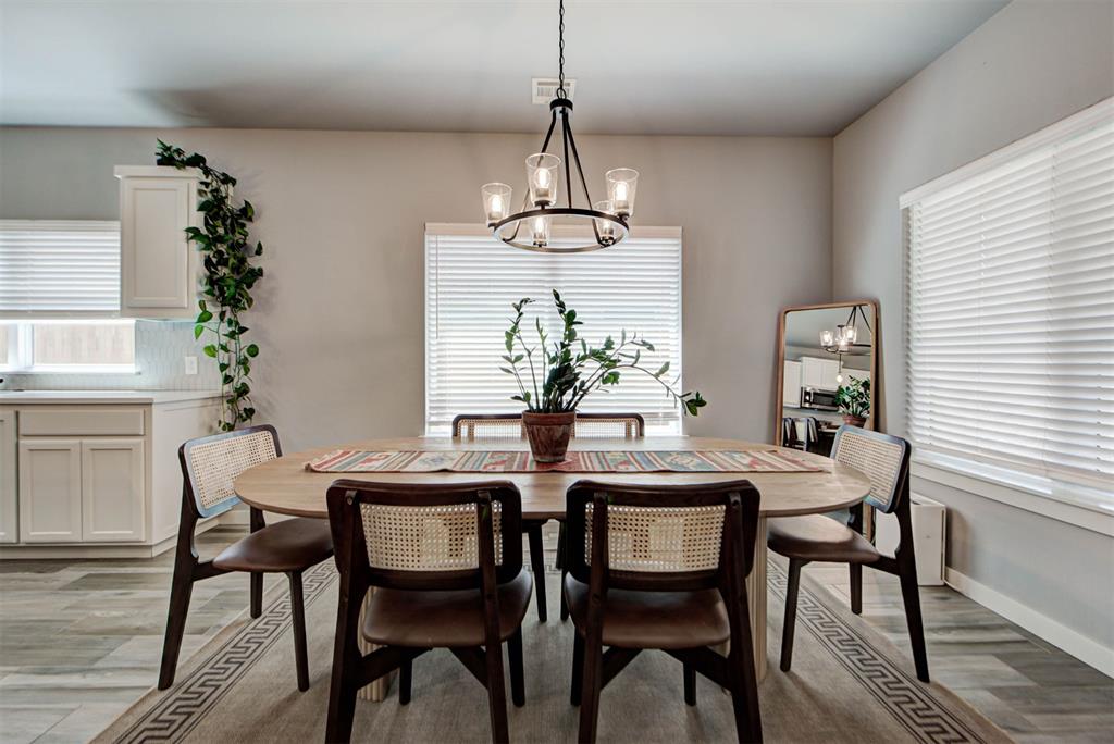 1206 La Vista Lane