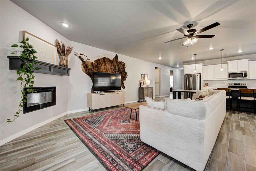 1206 La Vista Lane