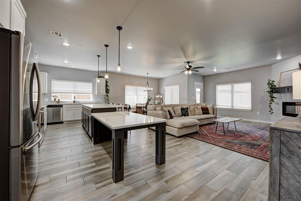 1206 La Vista Lane