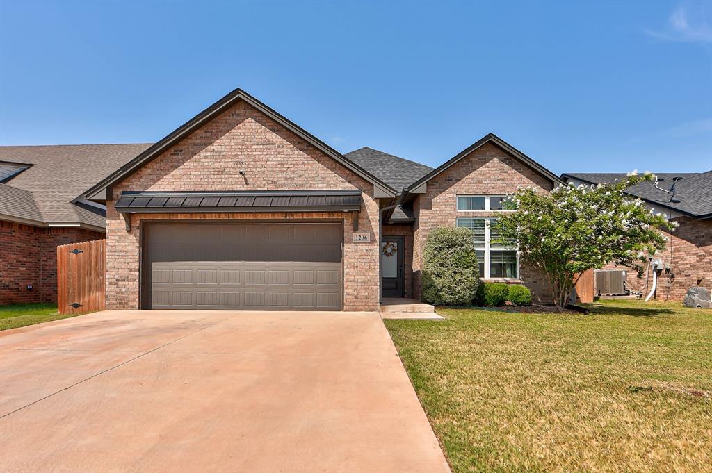 1206 La Vista Lane