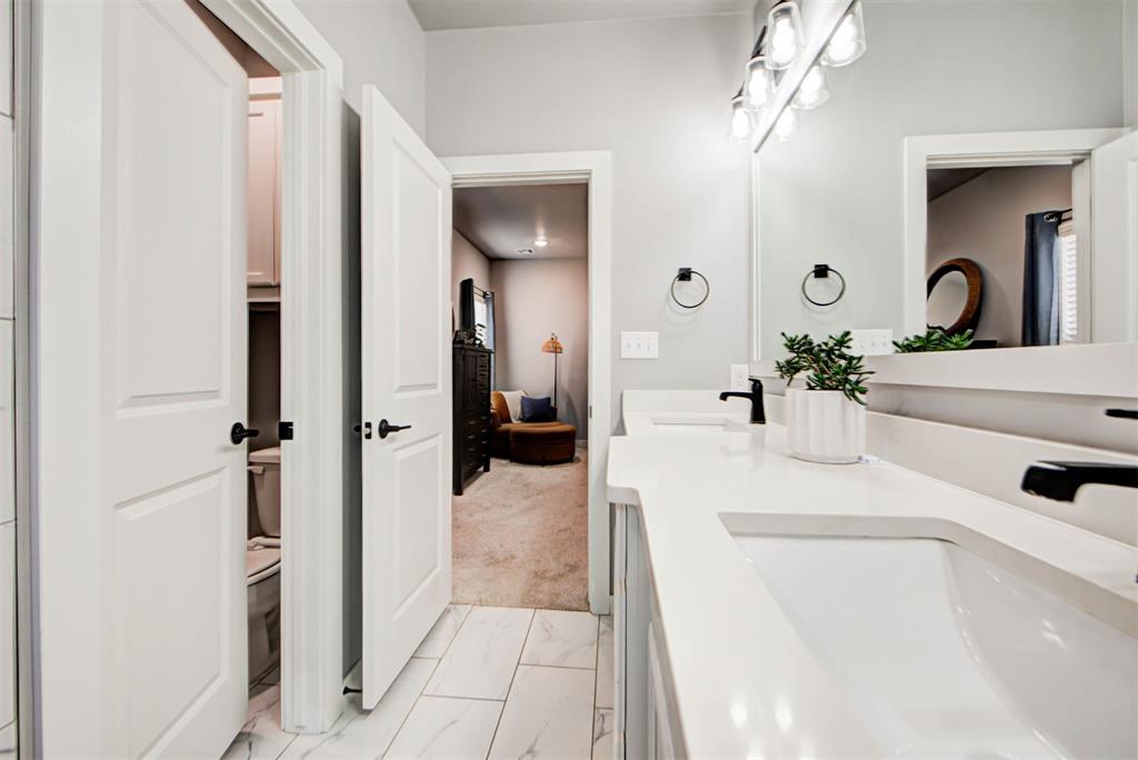 1206 La Vista Lane