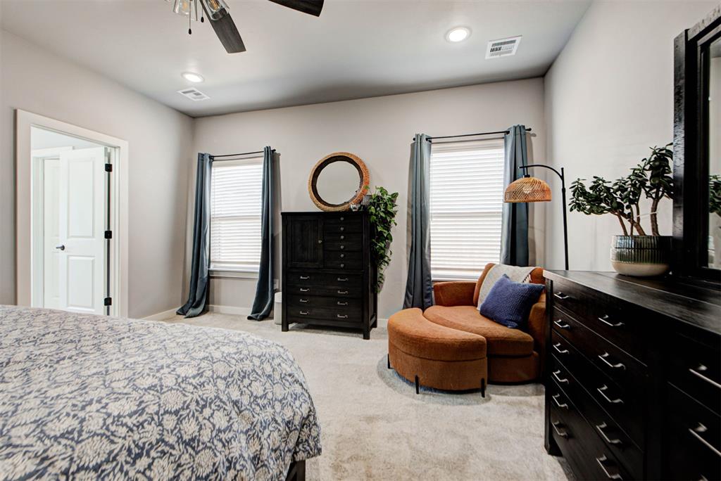 1206 La Vista Lane