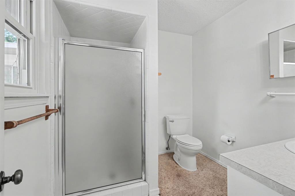 3905 Green Oaks Way