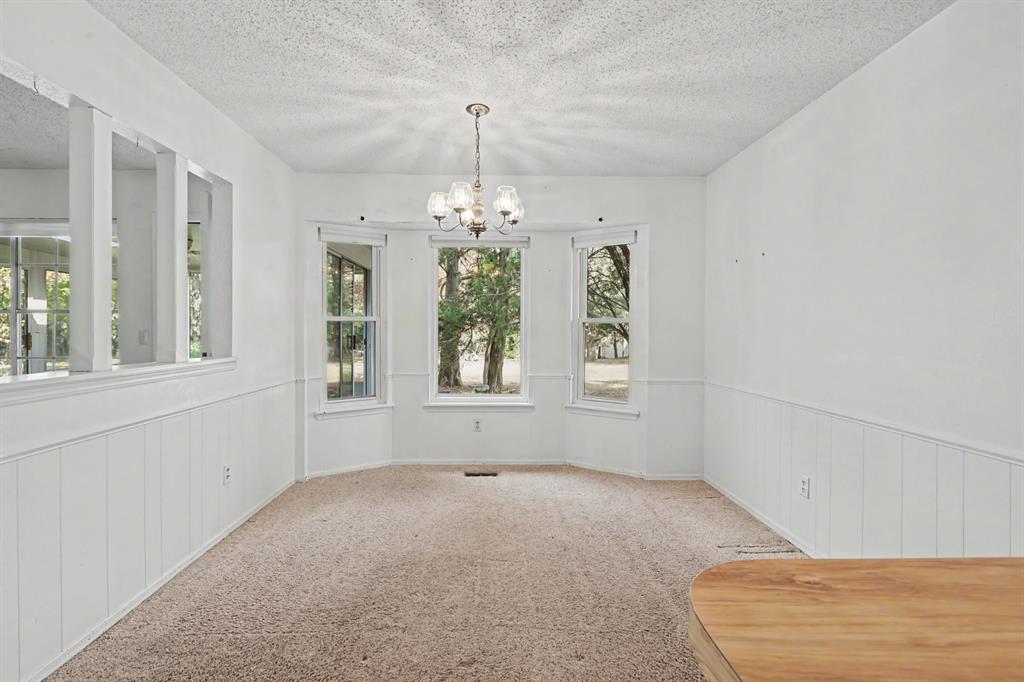 3905 Green Oaks Way
