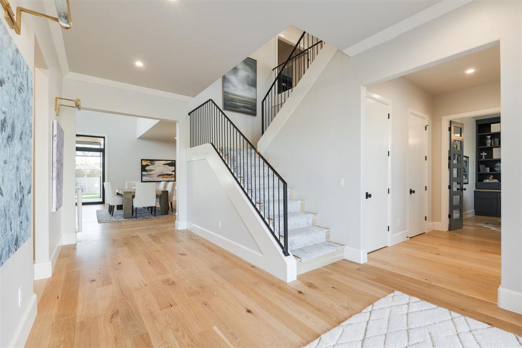 15628 Woodleaf Lane