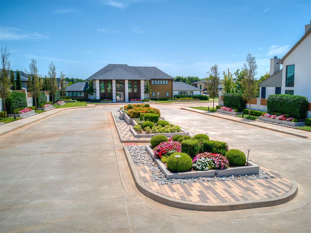 15628 Woodleaf Lane