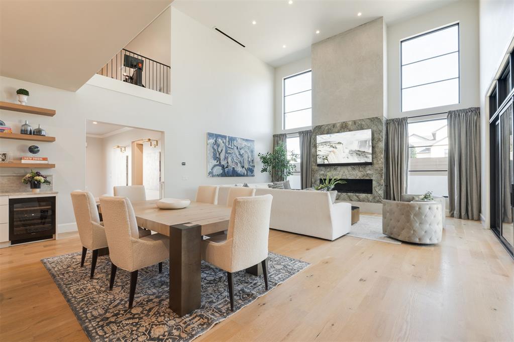 15628 Woodleaf Lane