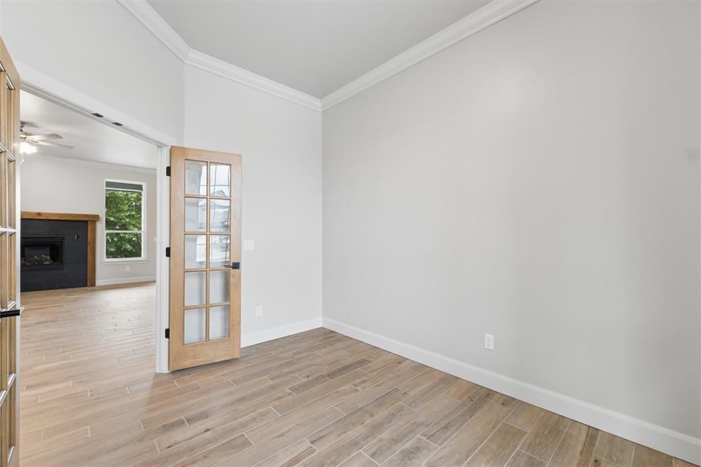 2132 Santa Monica Street