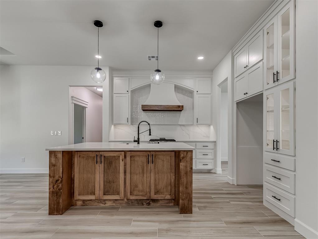 8160 N Sacred Forest