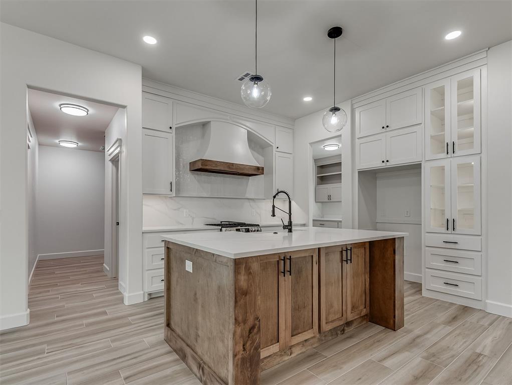 8160 N Sacred Forest