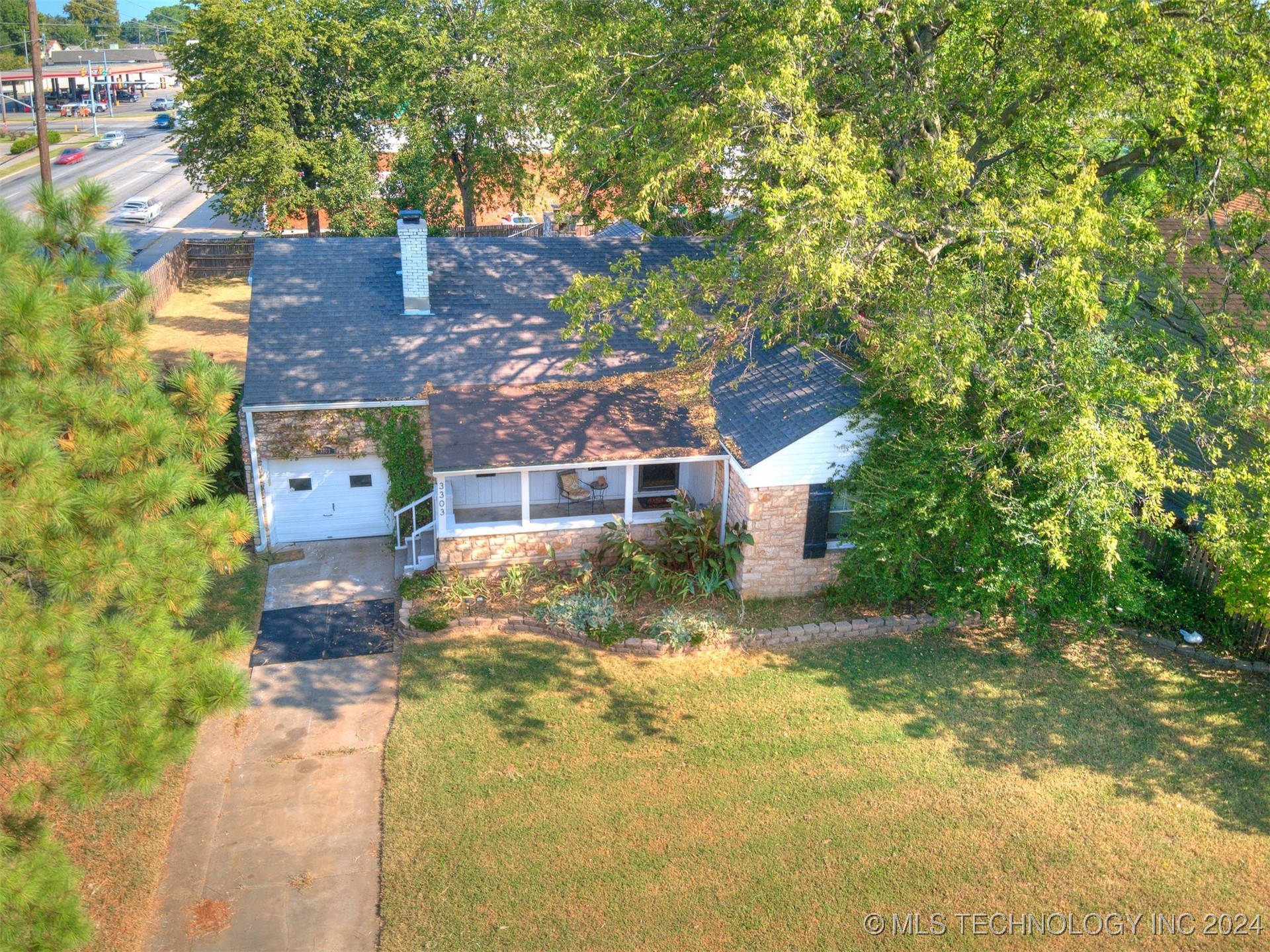 3303 E 22nd Street