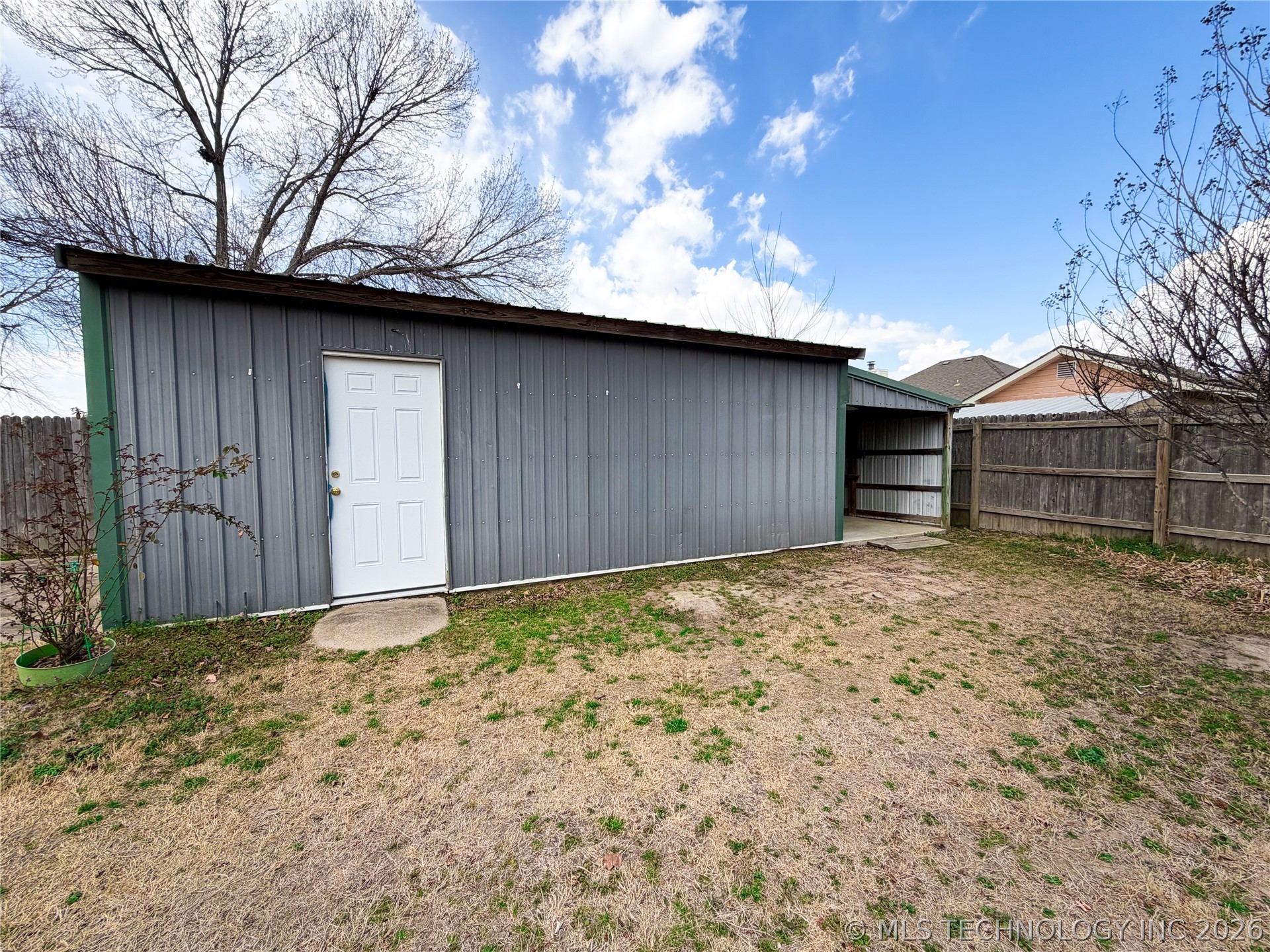 3402 Dakota Avenue